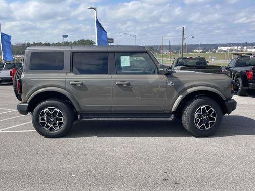 Gray 2025 Ford Bronco Outer Banks