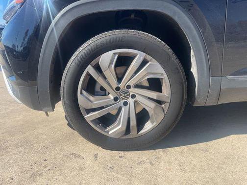 2023 Volkswagen Atlas 3.6L SE w/Technology