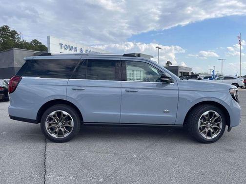 2026 Ford Expedition King Ranch