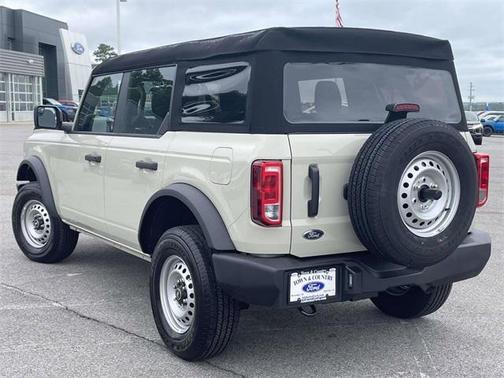 2025 Ford Bronco Base