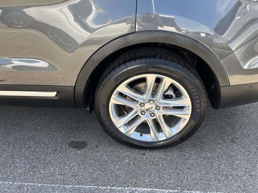 Magnetic Metallic 2017 Ford Explorer Limited