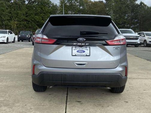 2021 Ford Edge SE