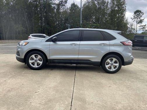 2021 Ford Edge SE