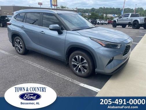 2024 Toyota Highlander LE