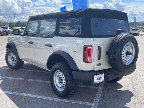 2025 Ford Bronco Base