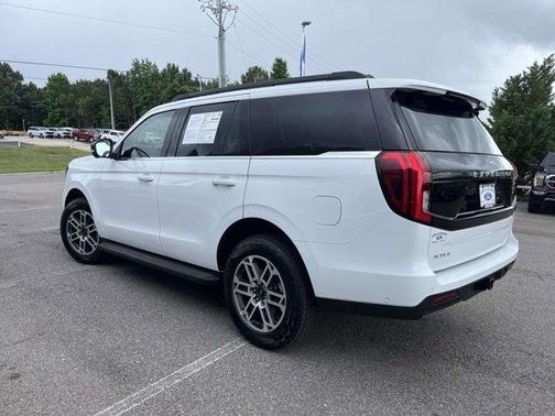 Oxford White 2025 Ford Expedition Active