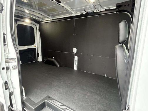 2026 Ford Transit-250 148 WB Medium Roof Cargo