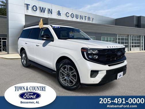 2025 Ford Expedition Active