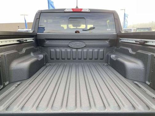 Carbonized Gray Metallic 2026 Ford Maverick Lobo High