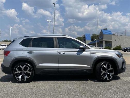 2022 Volkswagen Taos 1.5T SEL