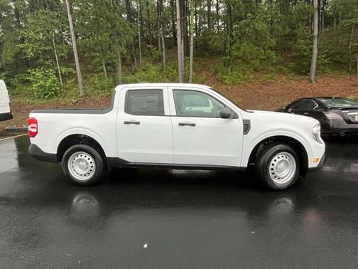 Oxford White 2026 Ford Maverick XL