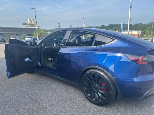 2023 Tesla Model Y Performance