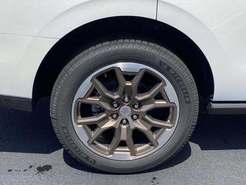 Star White 2026 Ford Expedition King Ranch