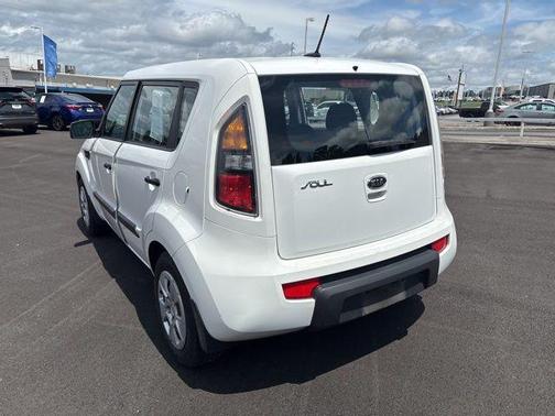 Clear White 2011 Kia Soul Base