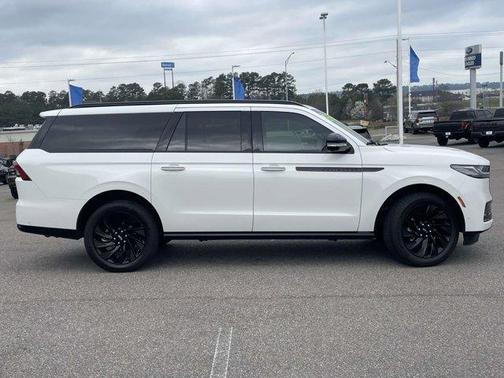 2025 Lincoln Navigator L Reserve