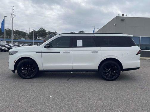 2025 Lincoln Navigator L Reserve