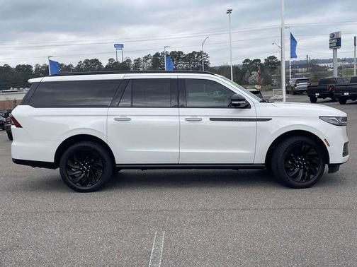 2025 Lincoln Navigator L Reserve