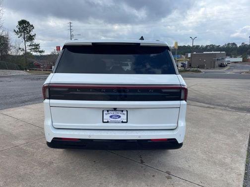 2025 Lincoln Navigator L Reserve