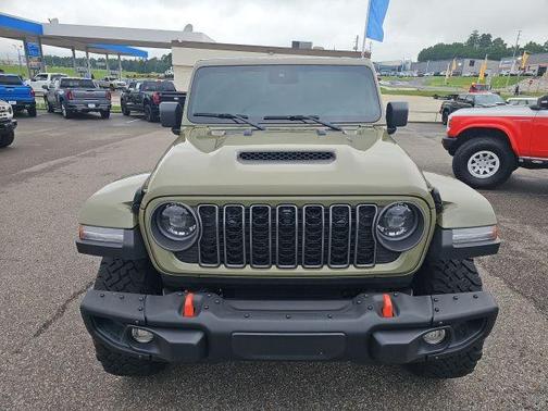 41 2025 Jeep Gladiator Mojave
