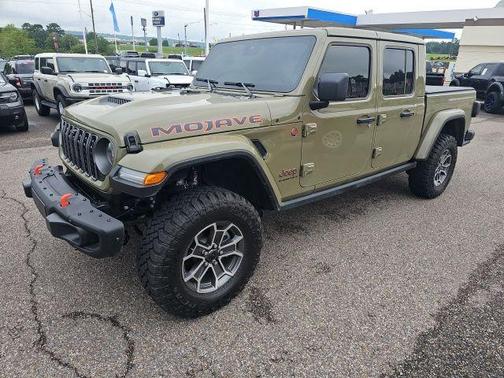 41 2025 Jeep Gladiator Mojave
