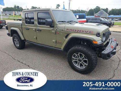 41 2025 Jeep Gladiator Mojave