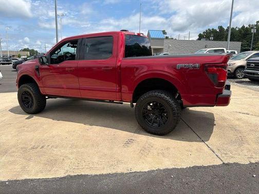 Rapid Red Metallic Tinted Clearcoat 2024 Ford F-150 XLT
