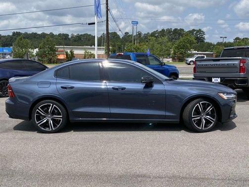2021 Volvo S60 T6 R-Design