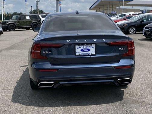 2021 Volvo S60 T6 R-Design