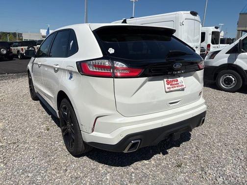 Star White 2022 Ford Edge ST