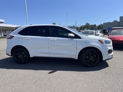 2022 Ford Edge ST