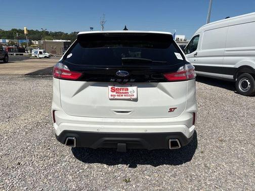 Star White 2022 Ford Edge ST