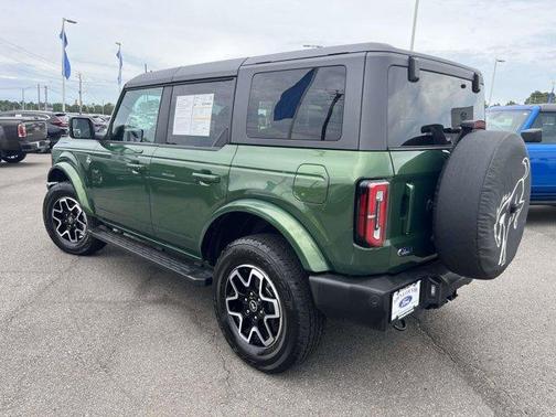 Eruption Green Metallic 2023 Ford Bronco Outer Banks