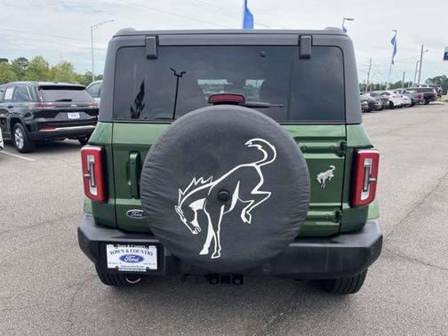 Eruption Green Metallic 2023 Ford Bronco Outer Banks