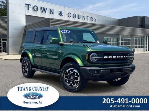 Eruption Green Metallic 2023 Ford Bronco Outer Banks