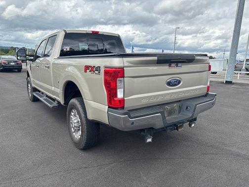 White Gold Metallic 2017 Ford F-350 Lariat Super Duty