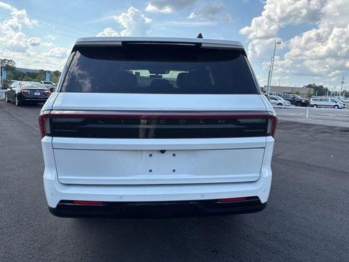 Pristine White 2025 Lincoln Navigator Reserve