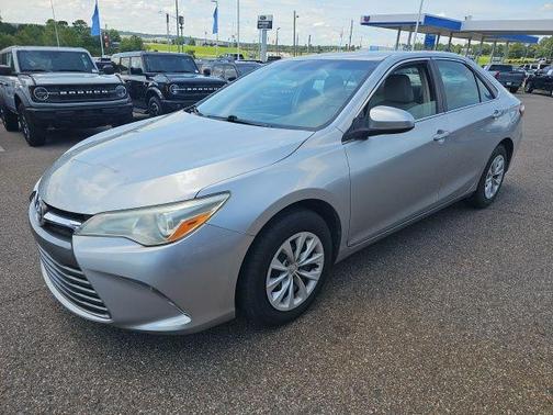 Celestial Silver Metallic 2016 Toyota Camry LE