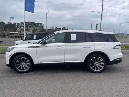 2025 Lincoln Aviator Premiere