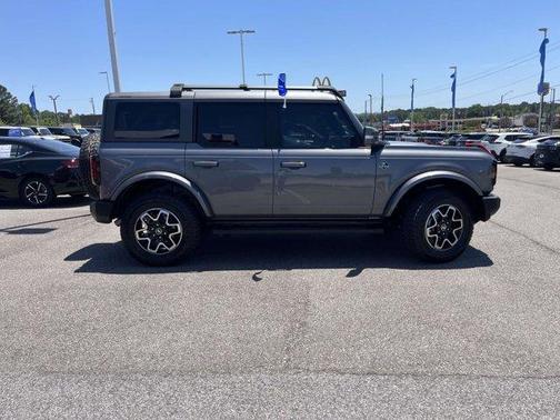 Carbonized Gray Metallic 2023 Ford Bronco Outer Banks