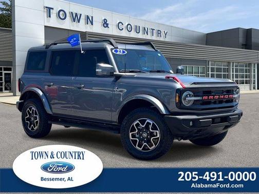 Carbonized Gray Metallic 2023 Ford Bronco Outer Banks