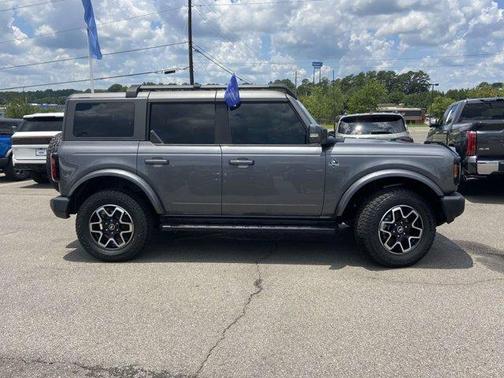 Carbonized Gray Metallic 2023 Ford Bronco Outer Banks