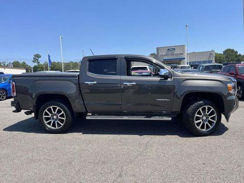 Smokey Quartz Metallic 2019 GMC Canyon Denali