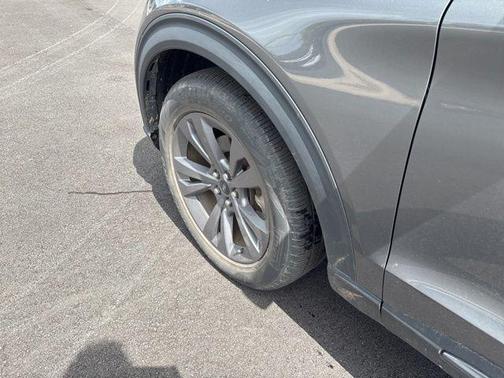 Carbonized Gray Metallic 2023 Ford Explorer XLT
