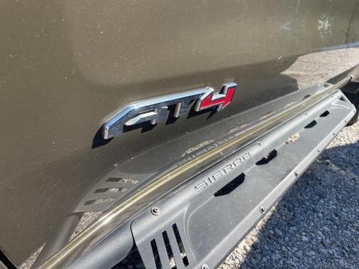 2023 GMC Sierra 1500 AT4