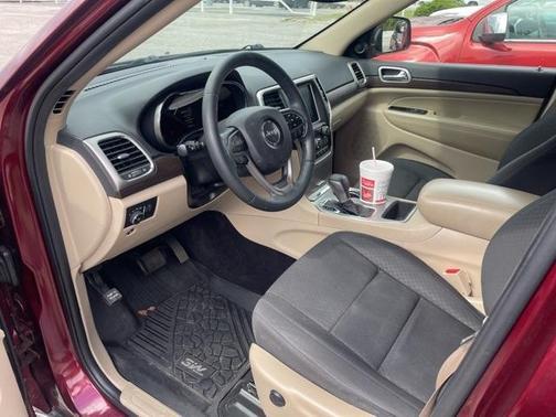 2018 Jeep Grand Cherokee Laredo E