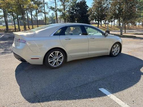 2015 Lincoln MKZ Hybrid Base