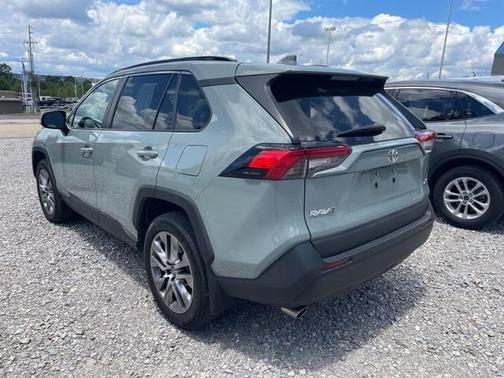 2022 Toyota RAV4 XLE Premium