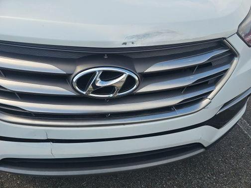 Frost White Pearl 2017 Hyundai Santa Fe Sport 2.4L