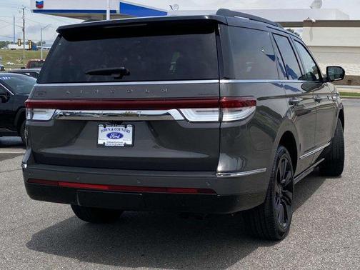 2024 Lincoln Navigator Black Label