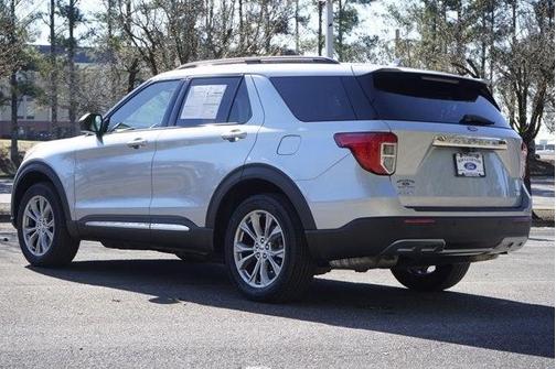 Photo 5 of 33 of 2020 Ford Explorer XLT